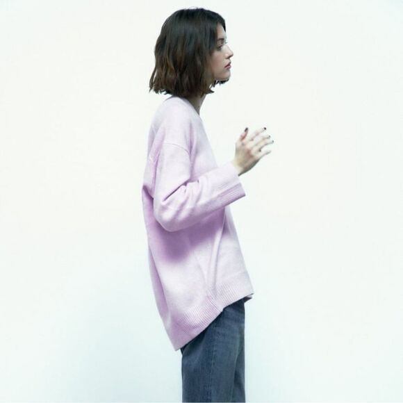 Zara Lilac Oversized V-Neck Sweater - Picture 2 of 11